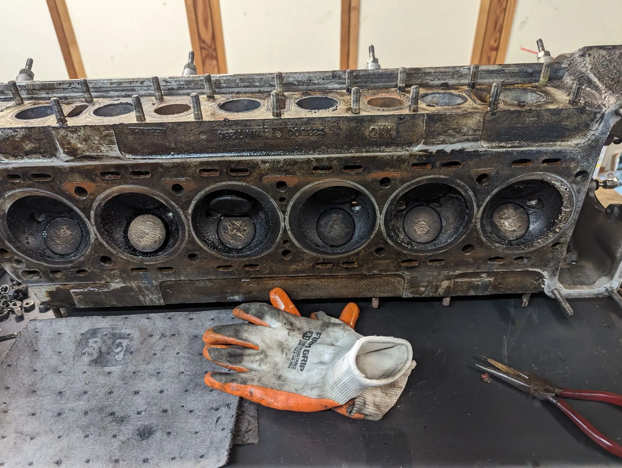 The original XK block, with the damage from the overheat